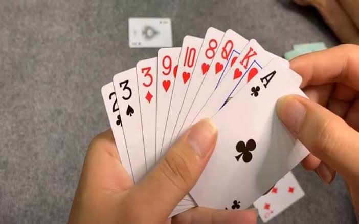 Bản Chất Và Tầm Quan Trọng Của Phỏm Dây Trong Trận Đấu